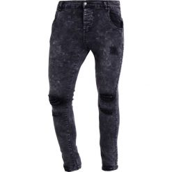 Jeansy męskie: SIKSILK JAGGED HEM Jeans Skinny Fit black acid wash