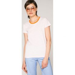 Femi Stories - Top Dora. Różowe bluzki damskie Femi Stories, s, bez wzorów, z elastanu, z okrągłym kołnierzem. W wyprzedaży za 49,90 zł.