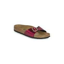 Klapki Birkenstock MADRID. Różowe klapki damskie Birkenstock, bez wzorów, bez obcasa. W wyprzedaży za 188,30 zł.