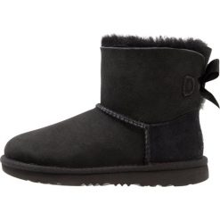 Buty zimowe damskie: UGG MINI BAILEY BOW II Botki black