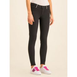 Jeansy Skinny Fit Guess Curve X W01AJ2 D3OA4. Czarne jeansy damskie Guess. W wyprzedaży za 289,00 zł.