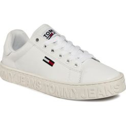 Sneakersy TOMMY JEANS - Cool Tommy Jeans Sneaker EN0EN00877 White 100. Białe półbuty damskie Tommy Jeans, z jeansu. Za 449,00 zł.