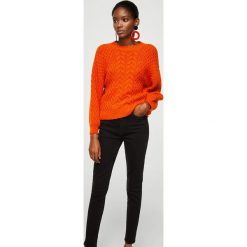 Mango - Jeansy Soho2. Czarne jeansy damskie marki Mango, z elastanu. Za 139,90 zł.