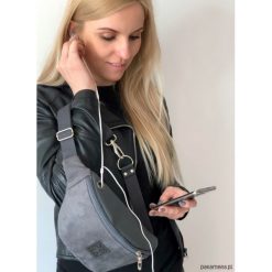 Nerka szaro szara. Szare nerki damskie Pakamera, z poliesteru. Za 149,00 zł.