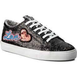 Tenisówki LOVE MOSCHINO - JA15213G15IH000A Glitter Nero. Czarne półbuty damskie Love Moschino, na co dzień, bez wzorów, z gumy, bez obcasa, na płaskiej podeszwie, bez zapięcia. W wyprzedaży za 509,00 zł.