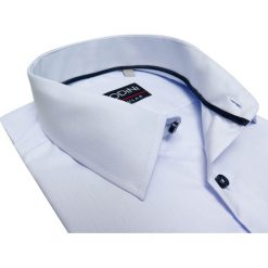 Błękitna koszula męska z kieszonką A43. Niebieskie koszule męskie Modini Moda Męska, m, bez wzorów, z bawełny, klasyczne, z klasycznym kołnierzykiem, z długim rękawem. Za 125,10 zł.