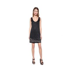 Desigual Kobiety Ubierają Kamizelka Peti 17Wwvk97 2000 (Rozmiar Xs). Czarne kamizelki damskie Desigual, xs, bez wzorów, eleganckie, bez kaptura. W wyprzedaży za 200,00 zł.
