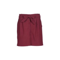 Spódnice krótkie Betty London JAGOT. Czerwone spódniczki damskie Betty London, s, bez wzorów, krótkie, mini. Za 119,20 zł.