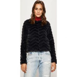 Vero Moda - Kurtka. Niebieskie kurtki damskie Vero Moda, s, z haftami, z poliesteru, krótkie. W wyprzedaży za 149,90 zł.