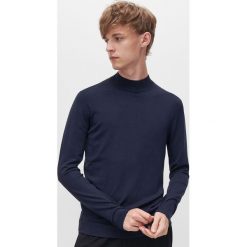 Gładki sweter z półgolfem -. Swetry męskie Reserved, s, bez wzorów, bez kołnierzyka, bez kaptura. Za 99,99 zł.