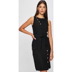 Answear - Sukienka. Pomarańczowe sukienki damskie ANSWEAR, na co dzień, s, w paski, z elastanu, eleganckie, z okrągłym kołnierzem, bez rękawów, midi, proste. W wyprzedaży za 99,90 zł.
