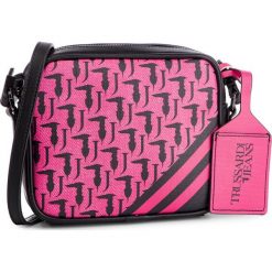 Torebka Trussardi Jeans New Vaniglia Cross Body 75B00757. Pomarańczowe listonoszki damskie Trussardi Jeans, bez wzorów, z jeansu, bez dodatków. W wyprzedaży za 199,00 zł.