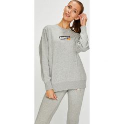 Nike Sportswear - Bluza. Szare bluzy damskie z nadrukiem marki Nike Sportswear, s, z bawełny, bez kaptura. W wyprzedaży za 229,90 zł.