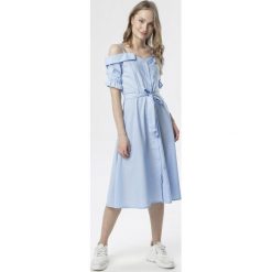 Jasnoniebieska Sukienka Aqialea. Niebieskie sukienki dziewczęce Born2be, bez wzorów, z tkaniny, z krótkim rękawem, krótkie, midi. Za 99,99 zł.