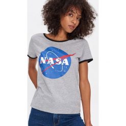 T-shirt NASA - Szary. Szare t-shirty damskie House, s, bez wzorów, bez kołnierzyka. Za 39,99 zł.