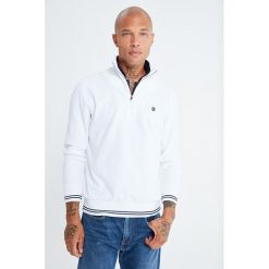 Bluza w kolorze białym. Białe bluzy męskie Jimmy Sanders, m, bez wzorów, z bawełny, ze stójką, bez rękawów, bez kaptura. W wyprzedaży za 174,95 zł.