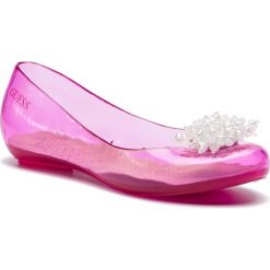 Baleriny GUESS - FJMME3 RUB02 PNK. Czerwone baleriny damskie marki Guess, z aplikacjami, z tworzywa sztucznego. W wyprzedaży za 179,00 zł.