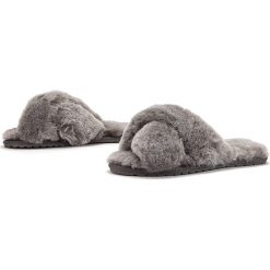 EMU AUSTRALIA MAYBERRY FROST > W12013CHAR. Klapki damskie EMU Australia, bez wzorów, ze skóry, bez obcasa. W wyprzedaży za 194,99 zł.