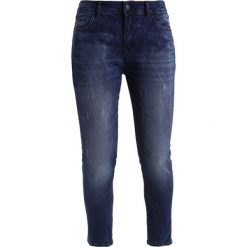 Sisley Jeansy Slim Fit blue denim. Niebieskie jeansy damskie relaxed fit marki Sisley. W wyprzedaży za 239,20 zł.