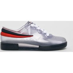 Melissa - Buty x Fila. Szare sneakersy damskie Melissa, ze skóry. W wyprzedaży za 359,90 zł.