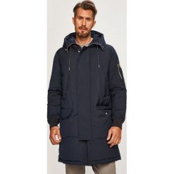 Armani Exchange - Kurtka. Niebieskie płaszcze męskie Armani Exchange, m, bez wzorów, z poliesteru, długie, z kapturem. W wyprzedaży za 899,90 zł.