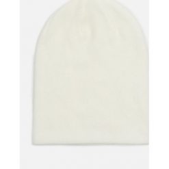 Gładka czapka - Kremowy. Białe czapki damskie Cropp, bez wzorów. Za 25,99 zł.