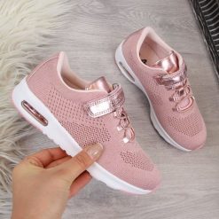 Buty sportowe dziewczęce na rzep różowe American Club - różowy. Różowe buty dziewczęce sportowe American CLUB, bez wzorów, bez zapięcia. Za 36,00 zł.