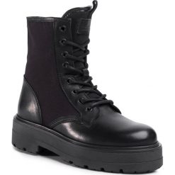 Trapery TOMMY JEANS - Flatform Boot EN0EN00869 Black BDS. Czarne trapery damskie Tommy Jeans, z jeansu, bez obcasa, bez zapięcia. Za 749,00 zł.