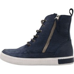 Blackstone Botki sznurowane navy. Brązowe buty zimowe damskie marki Blackstone. W wyprzedaży za 607,20 zł.