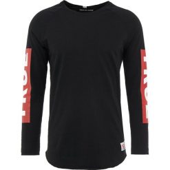 True Religion BASEBALL SLEEVE Tshirt z nadrukiem black. Czarne koszulki męskie marki True Religion, m, z nadrukiem, z bawełny, bez kołnierzyka. Za 379,00 zł.