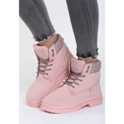 Różowe Traperki Madness Trapper. Różowe buty zimowe damskie marki Public Desire, z materiału, na obcasie. Za 89,99 zł.