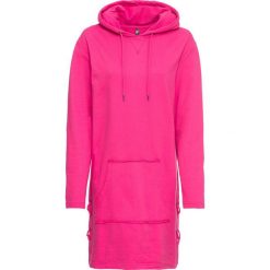 Sukienka dresowa bonprix ciemnoróżowy. Różowe sukienki damskie bonprix, bez wzorów, z dresówki, z kapturem, bez rękawów. Za 89,99 zł.