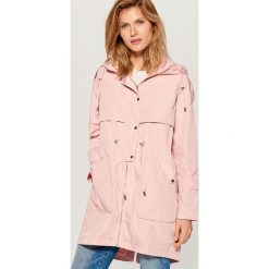Parka z plisą maskującą - Różowy. Różowe parki damskie Mohito, bez wzorów, bez kaptura. Za 249,99 zł.