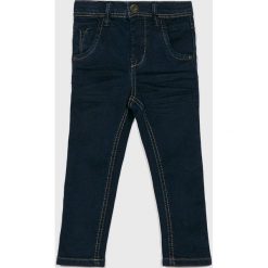 Name it - Jeansy dziecięce 91-116 cm. Niebieskie spodnie chłopięce marki Name it, bez wzorów, z elastanu. Za 89,90 zł.
