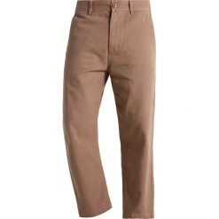 Chinosy męskie: Obey Clothing LOITER BIG Spodnie materiałowe khaki
