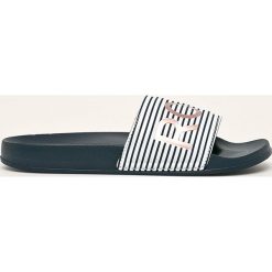 Roxy - Klapki. Czarne klapki damskie Roxy, bez wzorów, z materiału, bez obcasa, na obcasie. Za 125,90 zł.