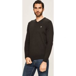 Guess Jeans - Sweter. Szare swetry męskie Guess Jeans, xl, z aplikacjami, z bawełny, bez kołnierzyka, bez kaptura. W wyprzedaży za 159,90 zł.