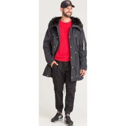 PARKA VERSACE JEANS COUTURE. Czarne płaszcze męskie Versace Jeans Couture, m, z nadrukiem, z jeansu, z kapturem. Za 1533,95 zł.