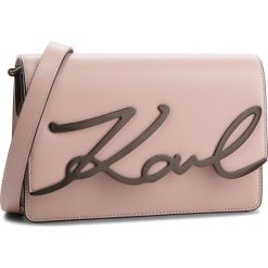 Torebka KARL LAGERFELD - 86KW3032 Ballet. Różowe listonoszki damskie marki KARL LAGERFELD, ze skóry. W wyprzedaży za 1189,00 zł.