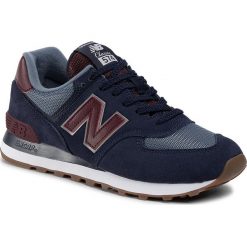 Sneakersy NEW BALANCE - ML574SPO Granatowy. Niebieskie sneakersy męskie New Balance, na co dzień, bez wzorów, ze skóry, bez zapięcia. W wyprzedaży za 279,00 zł.