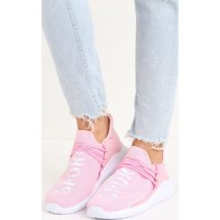 Różowe Buty Sportowe Entien. Różowe buty sportowe damskie Born2be, z haftami, sportowe. Za 79,99 zł.