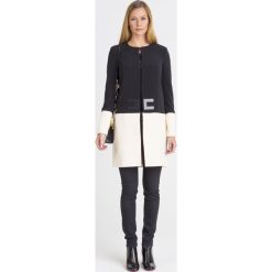 PŁASZCZ Elisabetta Franchi. Czarne kurtki damskie Elisabetta Franchi, z haftami, bez kaptura. Za 1229,00 zł.