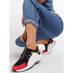 Czarne Sneakersy Aegadah. Czarne sneakersy damskie Renee. Za 109,99 zł.