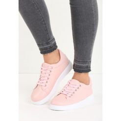 Różowe Buty Sportowe Slipcover. Buty sportowe damskie Born2be. Za 29,99 zł.