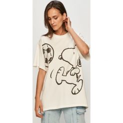 Levi's - T-shirt x Peanuts. Białe bluzki damskie Levi's®, s, z nadrukiem, z bawełny, casualowe, z okrągłym kołnierzem, z krótkim rękawem. Za 129,90 zł.