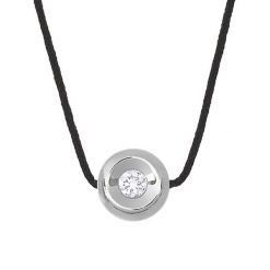 Naszyjniki damskie: Naszyjnik w kolorze czarnym z diamentem – dł. 42 cm
