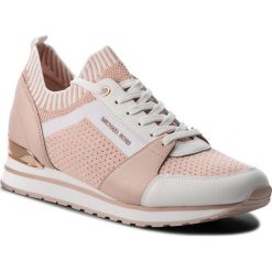 Sneakersy MICHAEL MICHAEL KORS - Billie Knit Trainer 43T8BIFS1D Soft Pink. Różowe sneakersy damskie marki MICHAEL Michael Kors, ze skóry ekologicznej, na koturnie. W wyprzedaży za 479,00 zł.
