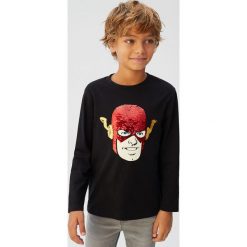 Mango Kids - Longsleeve dziecięcy Hero 110-152 cm. Czarne t-shirty chłopięce Mango Kids, z aplikacjami, z bawełny, z długim rękawem. Za 59,90 zł.
