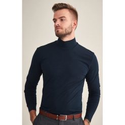 Sweter w kolorze granatowym. Niebieskie swetry męskie TATUUM, xl, bez wzorów, z golfem, bez kaptura. W wyprzedaży za 59,95 zł.