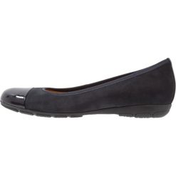 Gabor Baleriny ocean. Niebieskie baleriny damskie marki Gabor, z materiału, klasyczne. Za 399,00 zł.